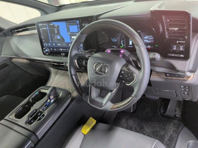 10K KM🎉4.5A🎉2025 Lexus LM500H VERSION L - 3