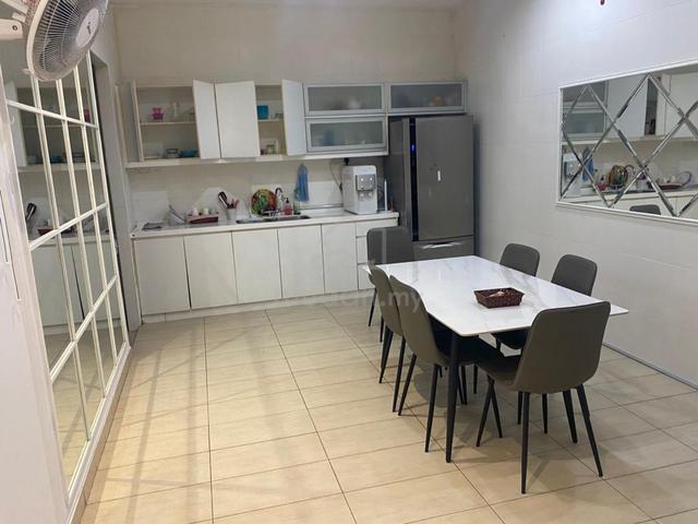Taman Duta Suria Good Condition 3.5 Storey Landed house View now 1
