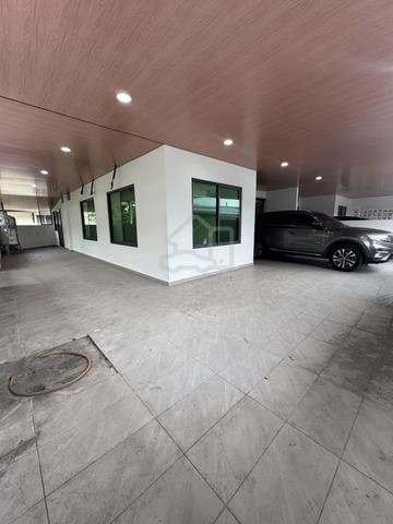 Brand New Single Storey Corner Lot Kampung Lapan for Rent 1