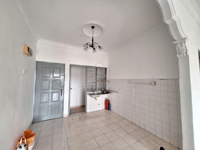 Merak Apartment (Shah Alam) 1