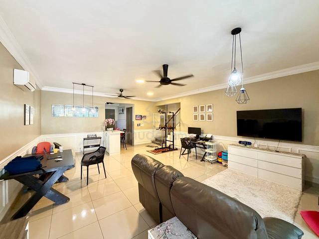 FACING OPEN Double Storey Townhouse The Strata Bandar Puteri Bangi 1
