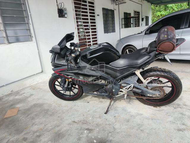 Yamaha R15 V3 2020 - photo 4 of 4