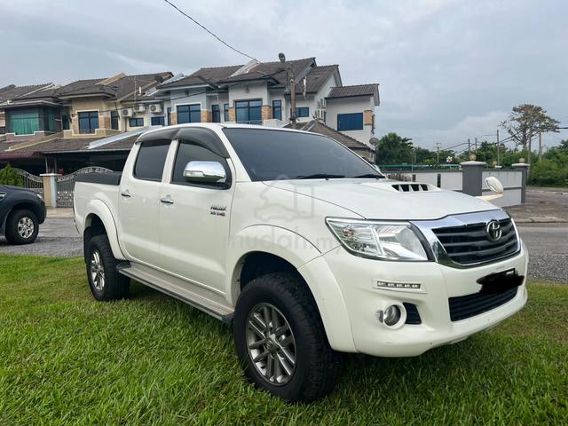 2015 Toyota HILUX 3.0 G VNT (A) - 1