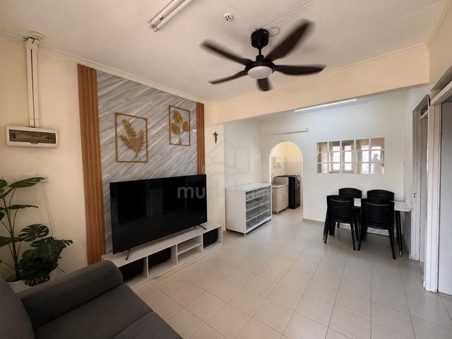 Flat Taman Ungku Tun Aminah 1