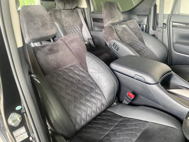 Toyota Alphard 2.5 SC (A) Full Premium Spec Mpv - 4