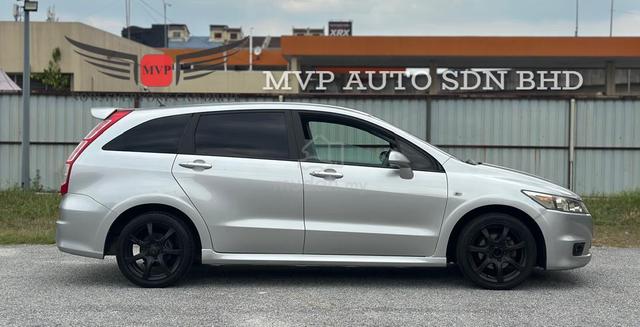 2011 Honda STREAM 1.8 (A) FULL LOAN / LOAN KEDAI - 5