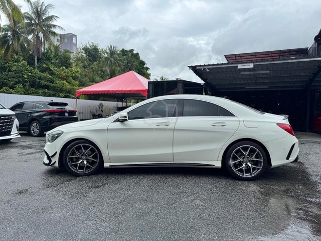 Mercedes Benz CLA180 1.6 - 5