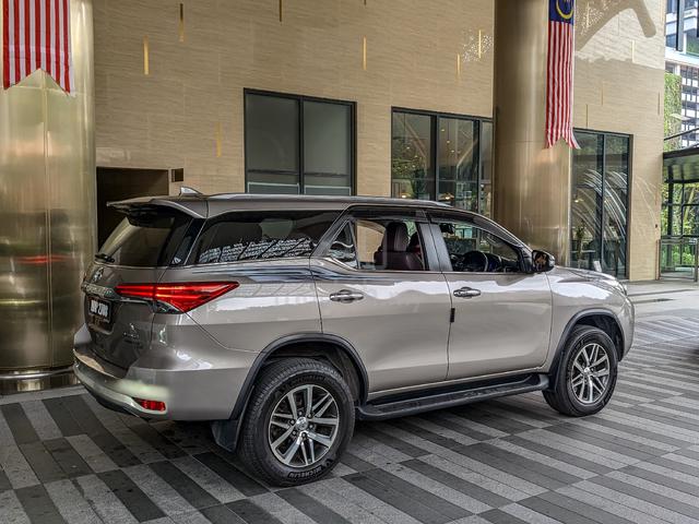 2020 Toyota FORTUNER 2.4 VRZ 4X4 2GD-FTV (A) - 4