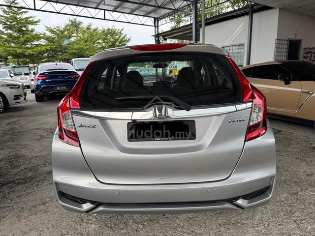 2017 Honda JAZZ 1.5 E Facelift (A) Full Loan - 4