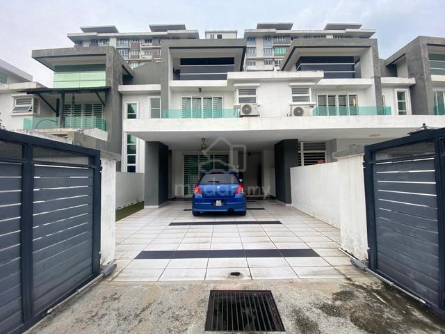 For Rent -- Huge 2-Storey Taman Tiara East Near Emerald, Semenyih 1