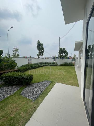 0%,double storey,new house,1800,cheaper, extra backyard 1
