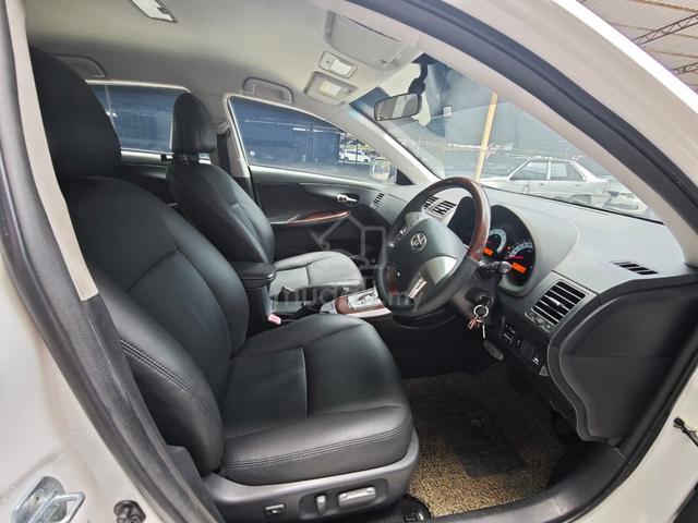 2013 Toyota COROLLA ALTIS 1.8 G FACELIFT BLK SEATS - 3