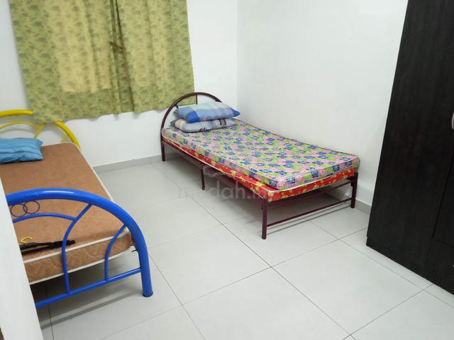 Bilik master bedroom ketoyong TG malim 1