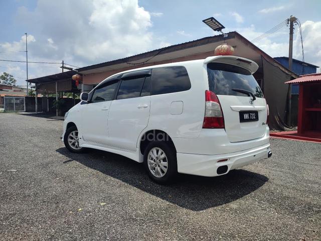 2011 Toyota INNOVA 2.0 E FACELIFT (A) - 4