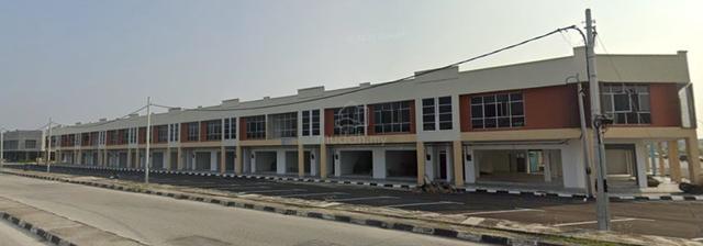 Freehold 2-Sty Tenanted Shoplot at Seri Manjung (Selling with Tenancy) 1