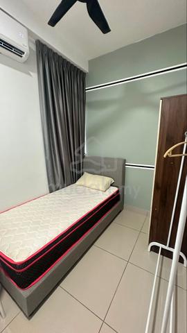 Female Single Room Acacia Residence, Salak Tinggi, Sepang 1