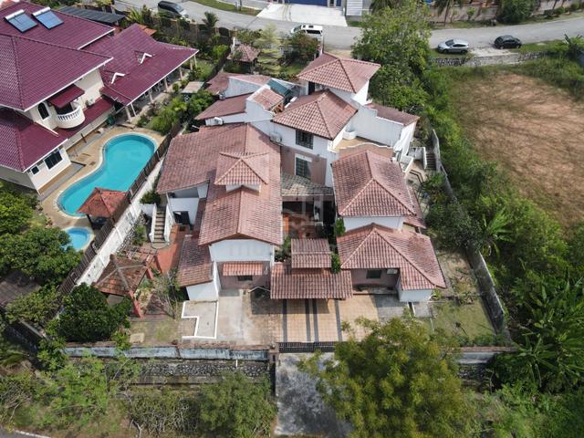 2.5 Storey Spanish Designed Bungalow House For Sale. 1