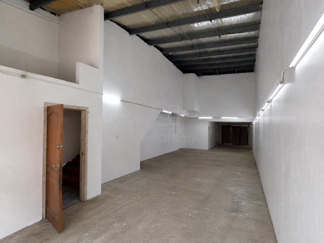 USJ 19 Subang 1.5 sty Link Factory For Rent Fully Renovated Extended 1