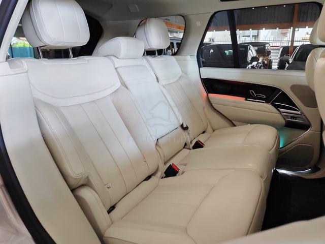 PETROL HSE 2023 LAND RANGE ROVER VOGUE 4.4 P530 i - 4