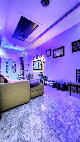 Rumah Cantik Fully Renovated Di Pekan Gurun 1