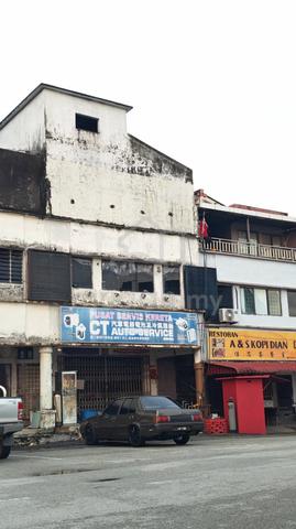 2.5 storey Swiftlet House 1