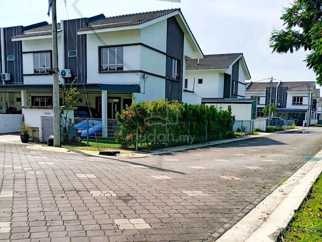 CRAZY PRIZE🔥🔥 + RENOVATED✅ | 2 Storey CORNER LOT, Irama Perdana LBS 1