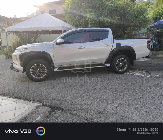 2019 Mitsubishi TRITON 2.4 VGT A/T PREMIUM (A) - 4