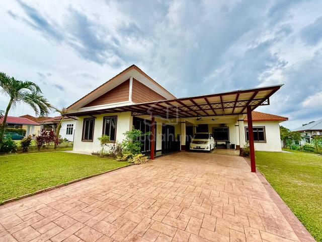 [FULLY RENO 10K SQFT & SWIMMING POOL] 1 Storey Bungalow, Sendayan 1