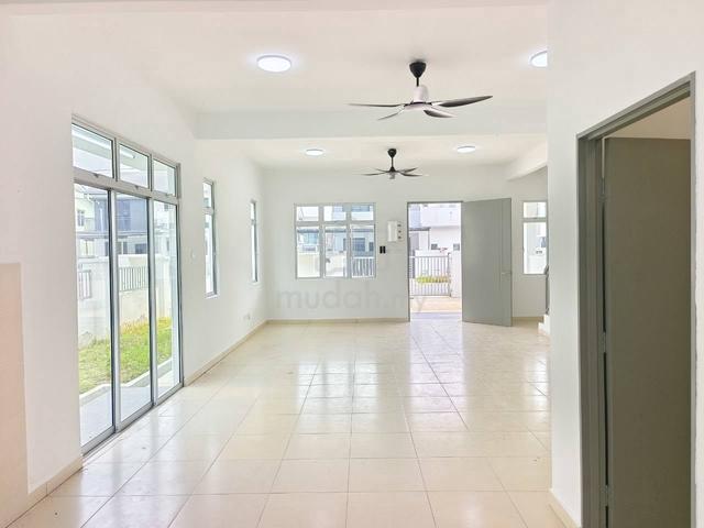Cluster House Pulai Mutiara 2 Clover Brand New for rent Gelang Patah 1