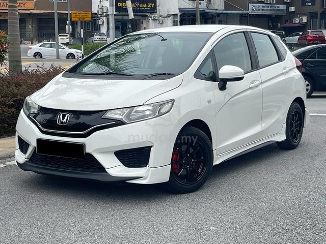 REG 17 Honda JAZZ 1.5 E (A) 1 LADY OWNER, WARTY 3Y - 3