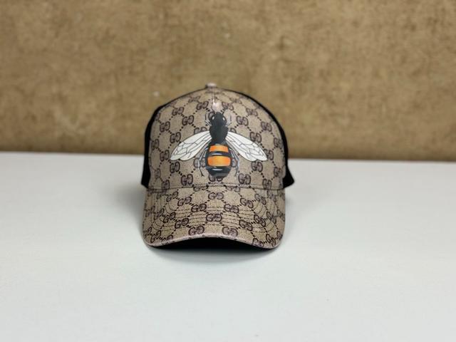 Gucci 426887 Bee Print GG Supreme Baseball Hat Watches Fashion Accessories for sale in Johor Bahru Johor