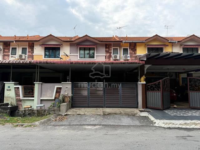 Freehold Botani Palma Nice Double Storey House for Sale 1