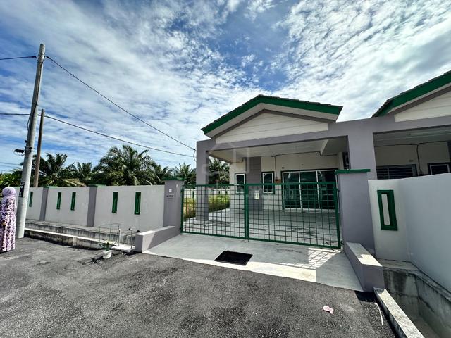CORNER LOT JALAN MATI Rumah Teres Setingkat Taman Seri Lekir Sitiawan 1