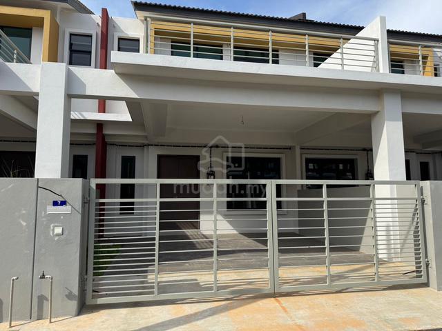 Unfurnished Double Storey House , Krubong Height Gated Guarded Melaka 1