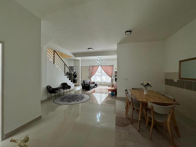 Taman Tasik Prima Townhouse For Sale, Landed House Puchong Dijual 1