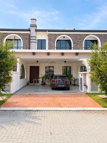 PARTIAL FURNISHED Setia Safiro @ Amadeo Amora for sale 1
