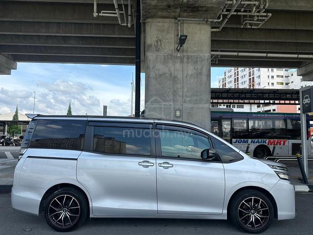 FACELIFT⭐2018 Toyota VOXY X 2.0 POWER DOOR FUL LON - 3