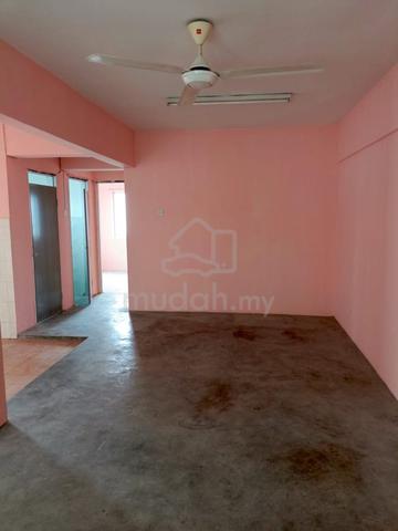 Mutiara Bukit Raja 2 Apartment 1