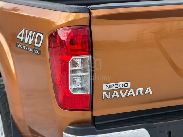 4x4⭐71K KM⭐NOT OFFROAD⭐ Nissan NAVARA 2.5 E (M) - 5