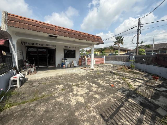 47x80 Corner Taman Ungku Tun Aminah Single Storey 1