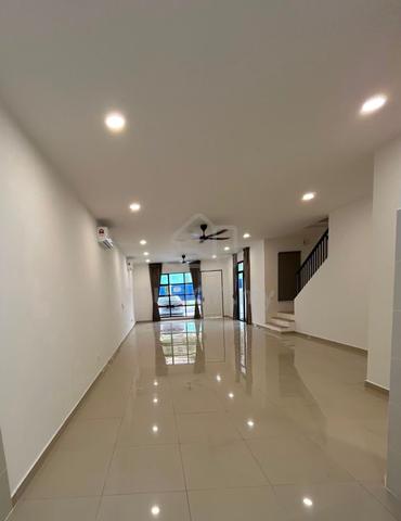 For Rent 2-Storey Cluster @ The Commune, Eco Botanic 3 1
