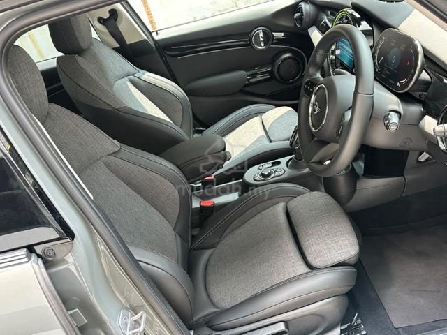 [GRADE 5A] 2022 Mini COOPER S F55 - 3600 KM - 3