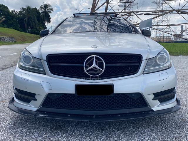 Mercedes Benz C180 Coupe Japan Spec Panoramic Roo - 5