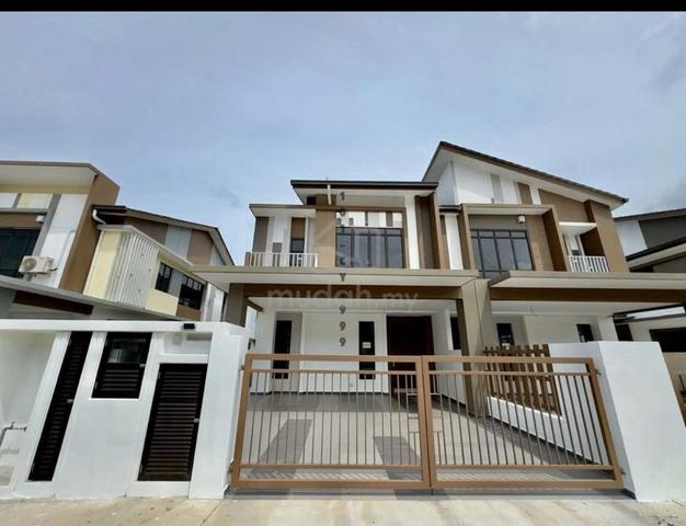 Terraced Super Link House 24x75 > FREE SMART HOME Seri Kembangan 1