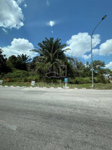 KULAI, 40000 SQFT FREEHOLD MAIN ROAD FRONTAGE Industrial Land FOR SALE 1