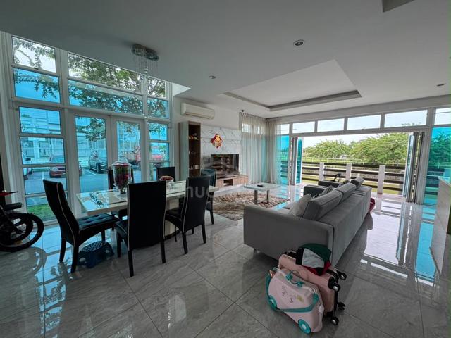 Seri Austin D Lagoon @seri Austin 3 storey house for rent 1
