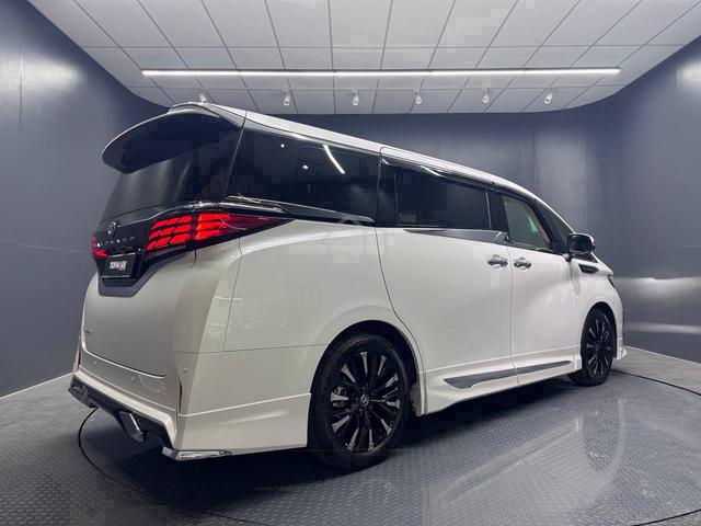 2024 Toyota ALPHARD 2.4 EXECUTIVE LOUNGE - 3