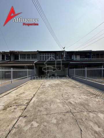 Double Storey Intermediate House For Sale at Durian Burung, BDC 1