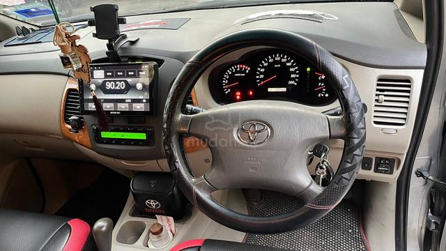 2010 Toyota INNOVA 2.0 G FACELIFT (A) - 4