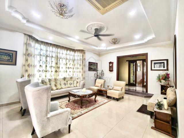 HUGE SPACIOUS Bungalow Kota Damansara AMPLE PARKING 1